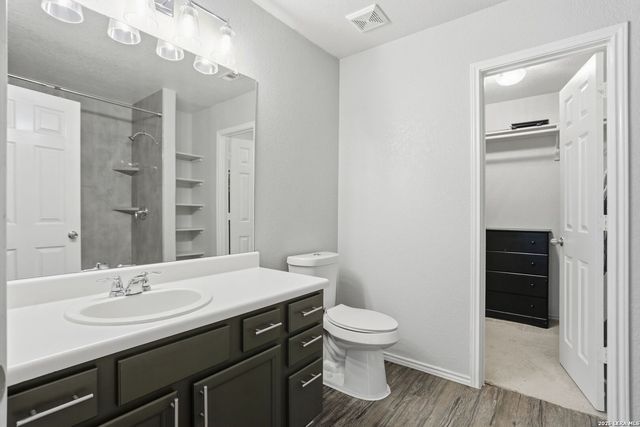 1814 Strawhouse Way, San Antonio, TX 78245