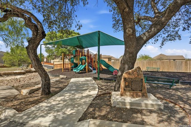 1814 Strawhouse Way, San Antonio, TX 78245