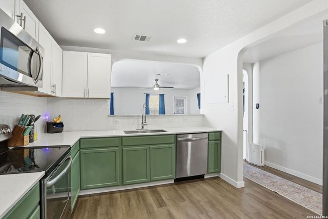 1814 Strawhouse Way, San Antonio, TX 78245