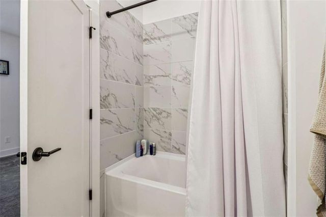 1229 Chelsea Circle NW, Atlanta, GA 30318