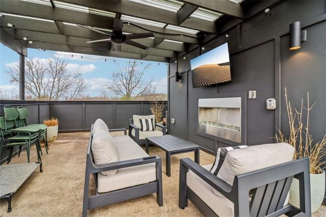 1229 Chelsea Circle NW, Atlanta, GA 30318