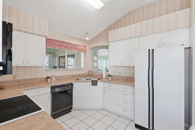 1260 GRANADA COURT, Lady Lake, FL 32159