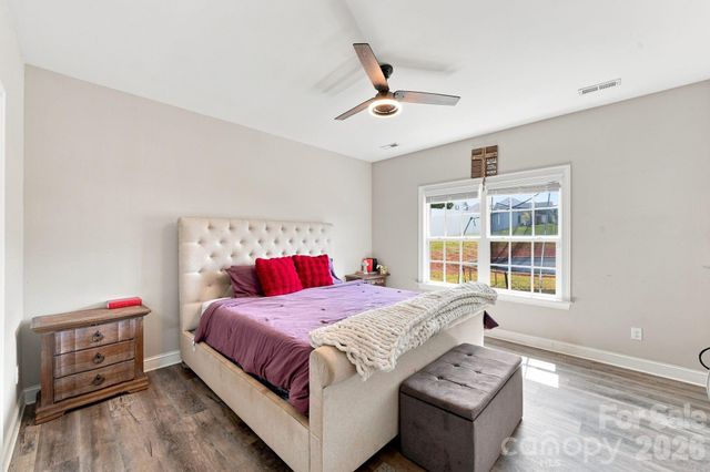 232 Pinnacle Crossing 61, Shelby, NC 28152