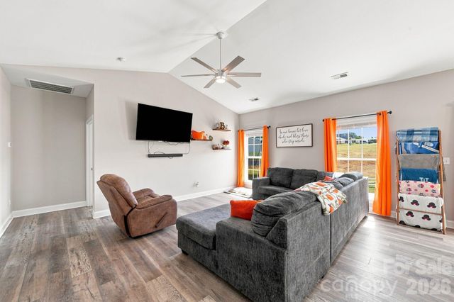 232 Pinnacle Crossing 61, Shelby, NC 28152