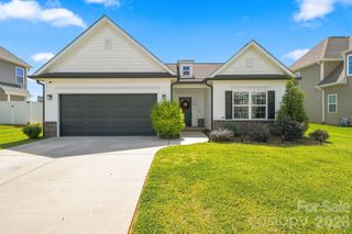 232 Pinnacle Crossing 61, Shelby, NC 28152