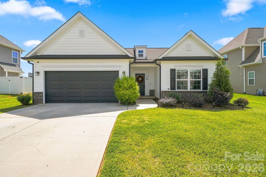 232 Pinnacle Crossing 61, Shelby, NC 28152