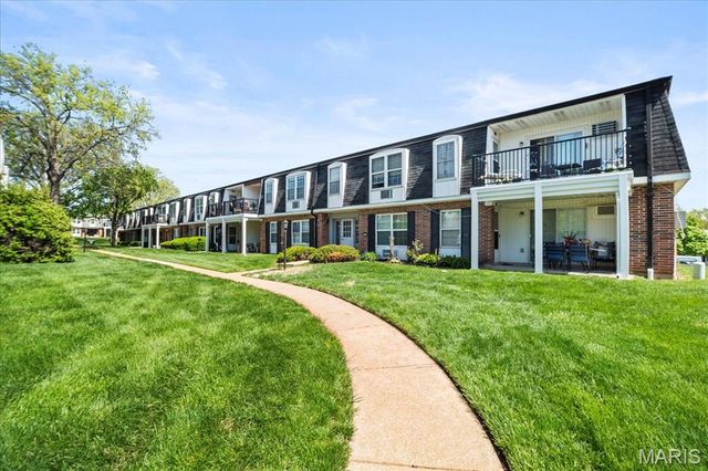 1715 Mayenne Court G, St Louis, MO 63125