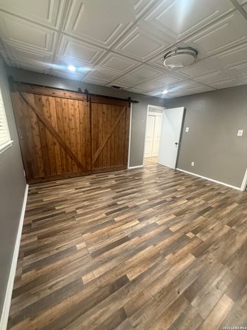 104 BOECK, La Vernia, TX 78121
