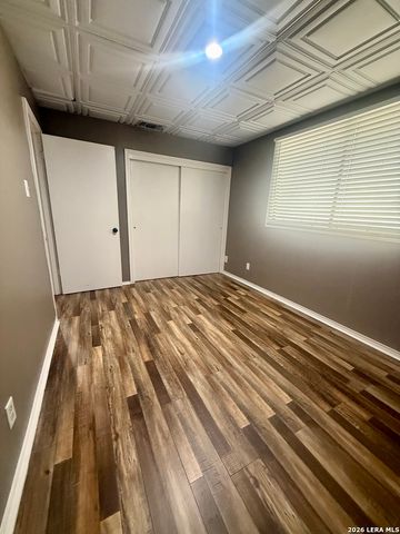 104 BOECK, La Vernia, TX 78121