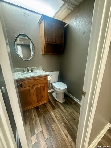 104 BOECK, La Vernia, TX 78121