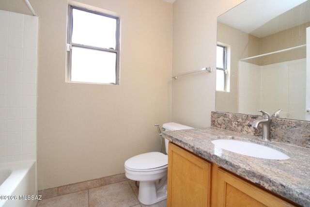 7736 N Sun Flair Drive, Tucson, AZ 85741