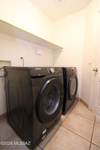 7736 N Sun Flair Drive, Tucson, AZ 85741