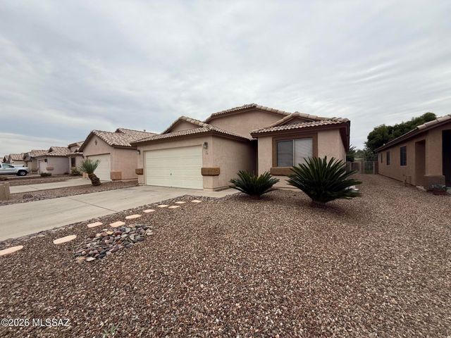 7736 N Sun Flair Drive, Tucson, AZ 85741