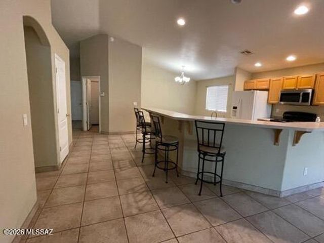 7736 N Sun Flair Drive, Tucson, AZ 85741