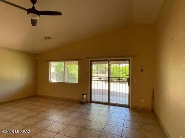 7736 N Sun Flair Drive, Tucson, AZ 85741