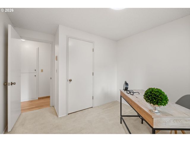 4861 Donald St, Eugene, OR 97405