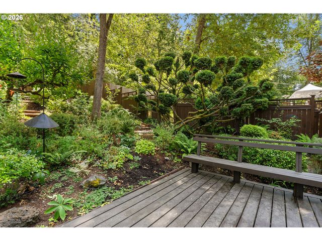 4861 Donald St, Eugene, OR 97405