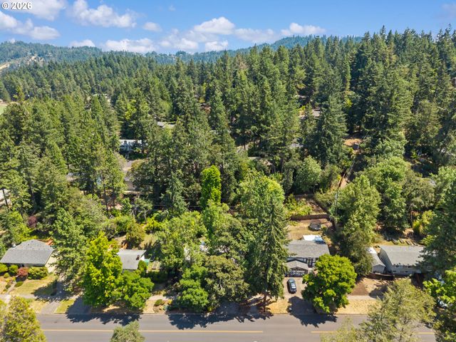 4861 Donald St, Eugene, OR 97405
