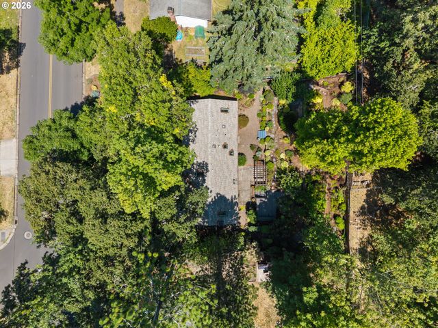4861 Donald St, Eugene, OR 97405