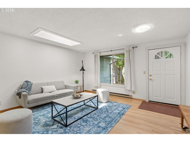 4861 Donald St, Eugene, OR 97405