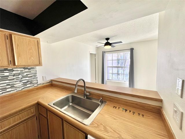 2981 BONAVENTURE CIRCLE 201, Palm Harbor, FL 34684