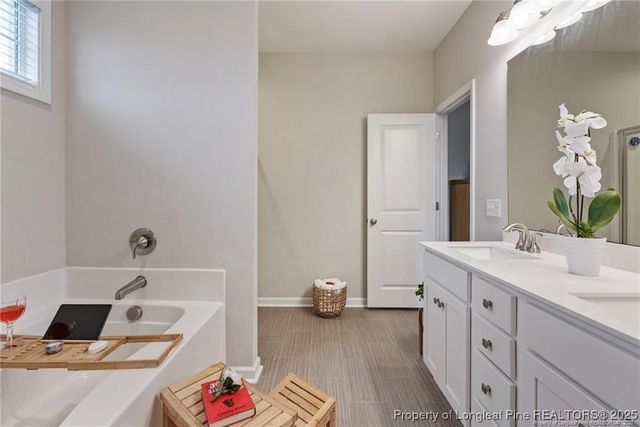 601 Laurel Lake Road, Salemburg, NC 28385