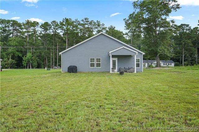 601 Laurel Lake Road, Salemburg, NC 28385