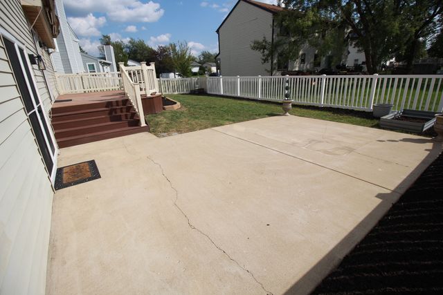 8247 W Wintergreen Drive, Frankfort, IL 60423