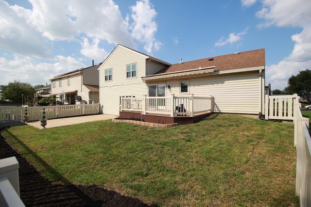 8247 W Wintergreen Drive, Frankfort, IL 60423