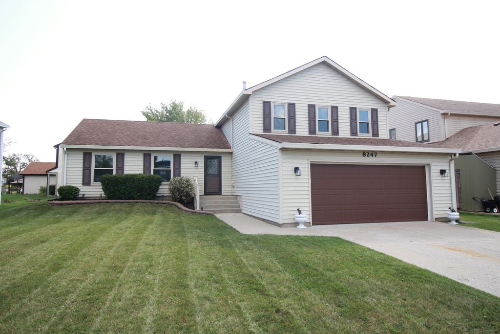 8247 W Wintergreen Drive, Frankfort, IL 60423