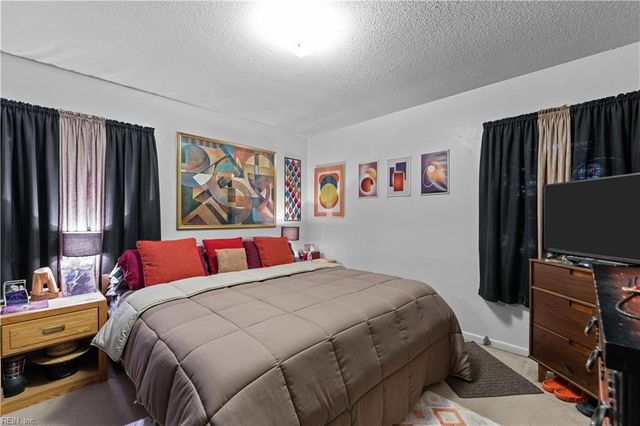 1303 Willnew DR, Hampton, VA 23669