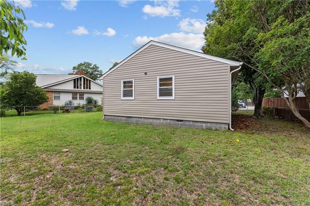 1303 Willnew DR, Hampton, VA 23669