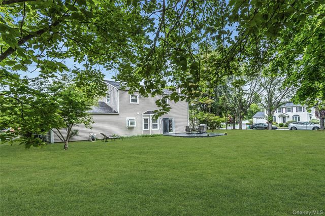 23 Magnet Street, Stony Brook, NY 11790