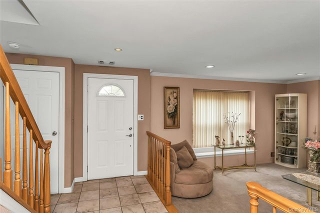 23 Magnet Street, Stony Brook, NY 11790