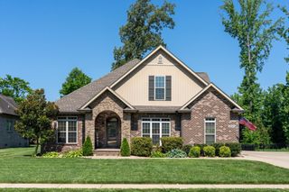 2950 Prince Dr, Clarksville, TN 37043