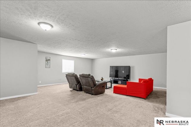6311 N HWS Cleveland Boulevard, Omaha, NE 68116