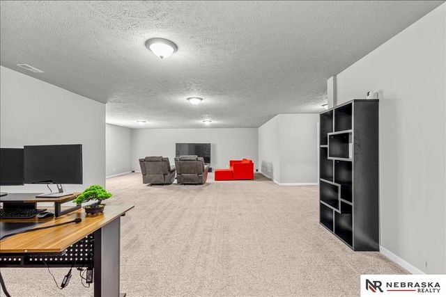 6311 N HWS Cleveland Boulevard, Omaha, NE 68116