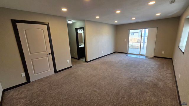 1238 JUNEAU DR, Box Elder, SD 57719