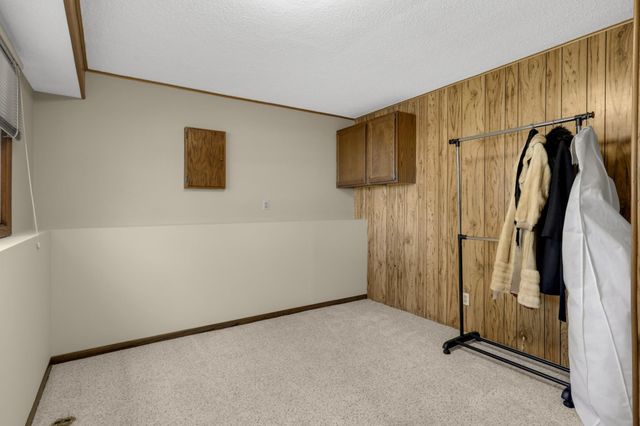 686 Maple Pond Court, Shoreview, MN 55126