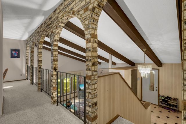 686 Maple Pond Court, Shoreview, MN 55126