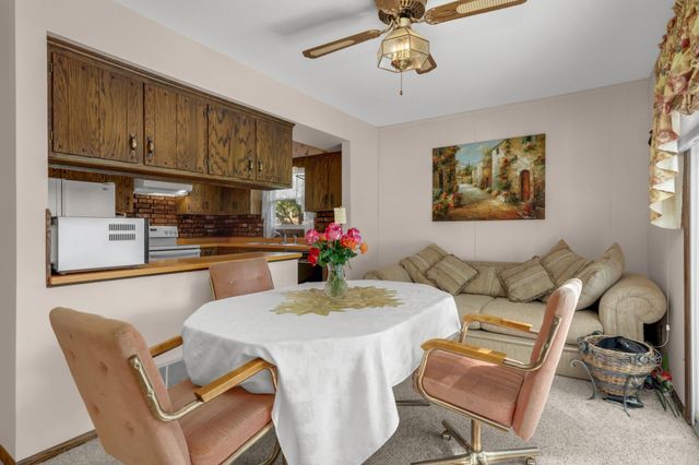 686 Maple Pond Court, Shoreview, MN 55126