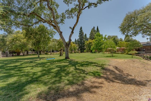 5770 Hoffman Ln, Fair Oaks, CA 95628