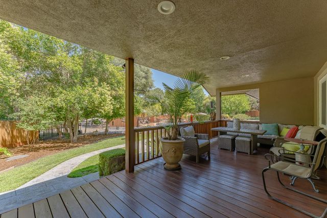 5770 Hoffman Ln, Fair Oaks, CA 95628