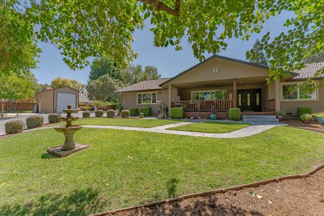 5770 Hoffman Ln, Fair Oaks, CA 95628