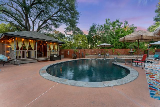 5770 Hoffman Ln, Fair Oaks, CA 95628
