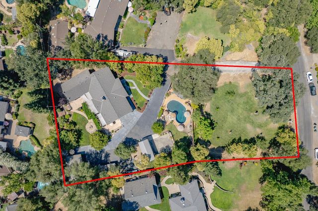 5770 Hoffman Ln, Fair Oaks, CA 95628
