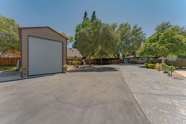 5770 Hoffman Ln, Fair Oaks, CA 95628