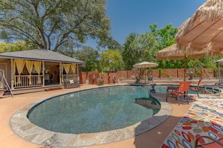 5770 Hoffman Ln, Fair Oaks, CA 95628
