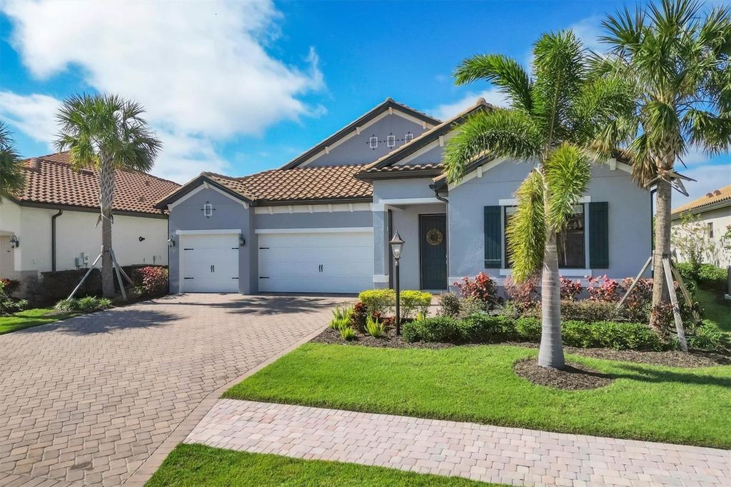 Image 1 of property listing at 7028 HIGHGATE LANE, Bradenton, FL 34202