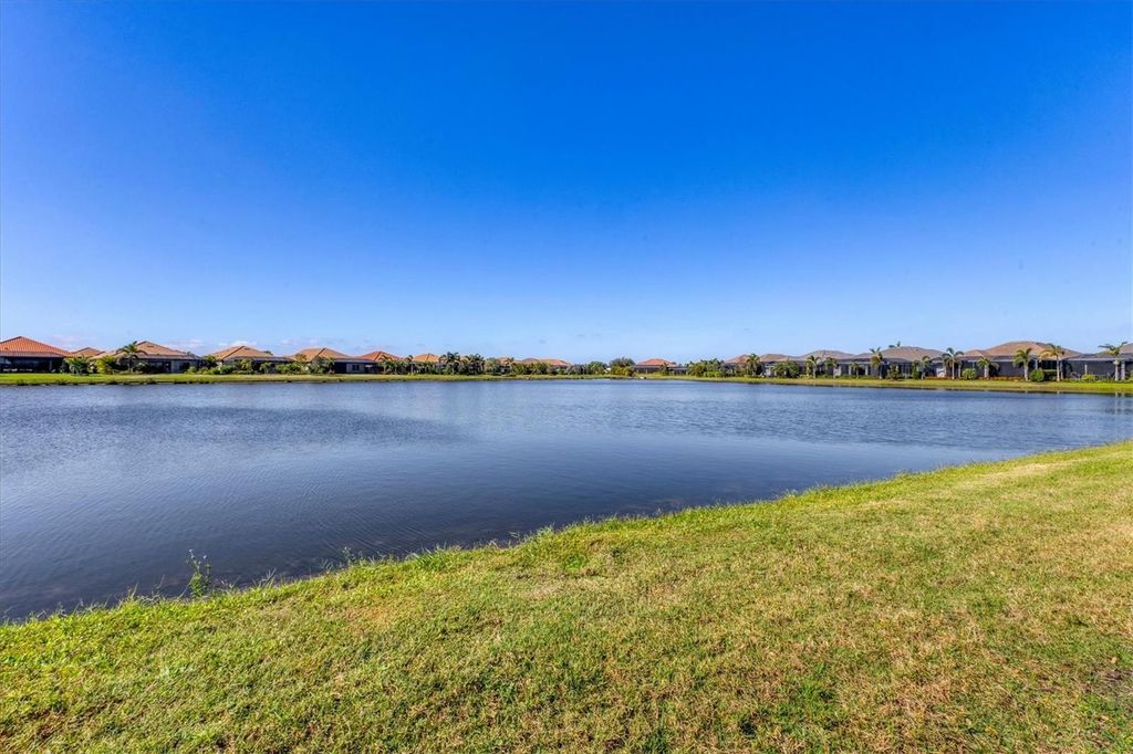 Image 41 of property listing at 7028 HIGHGATE LANE, Bradenton, FL 34202